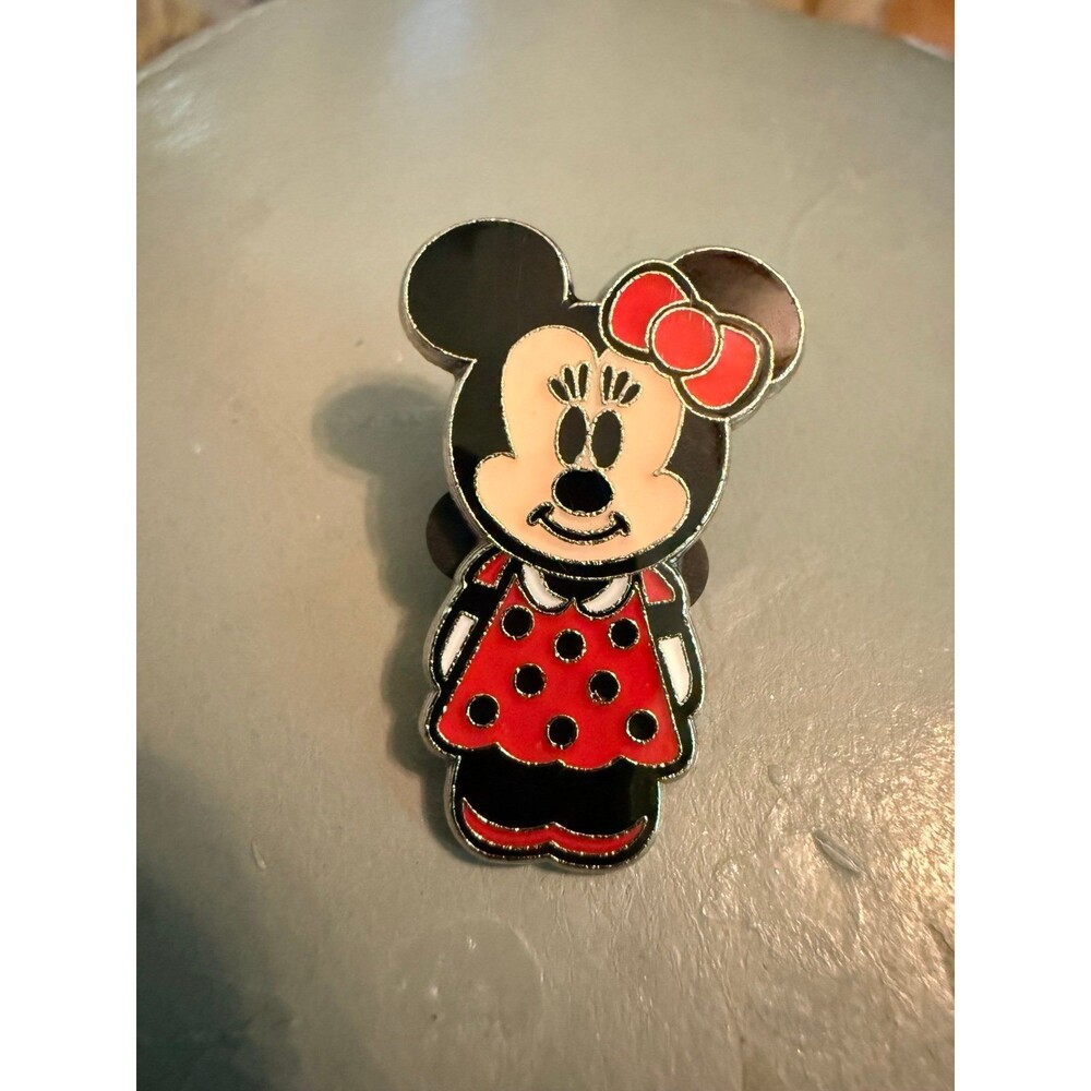 Disney Cute Characters Mini-Pin Minnie Mouse trading pin